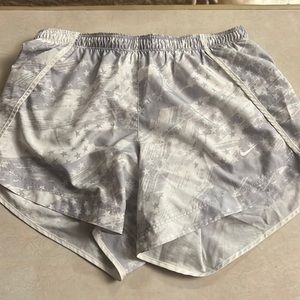 Nike white and grey stared shorts - size girls L
